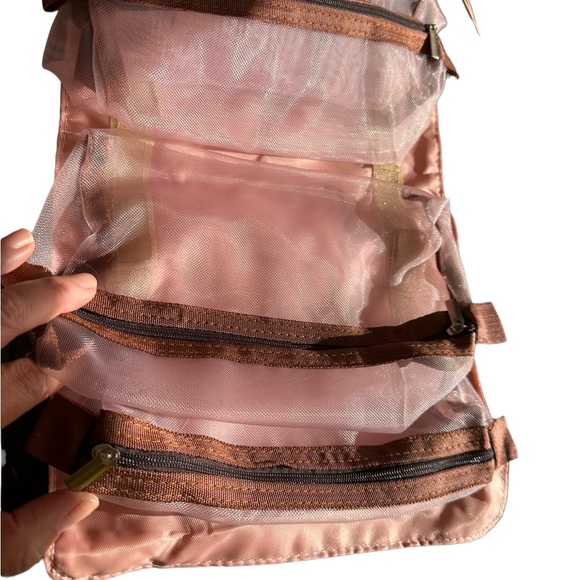 Travel Mesh 4 Removable Compartments Cosmetic Toiletry Bag - Picture 4 of 7